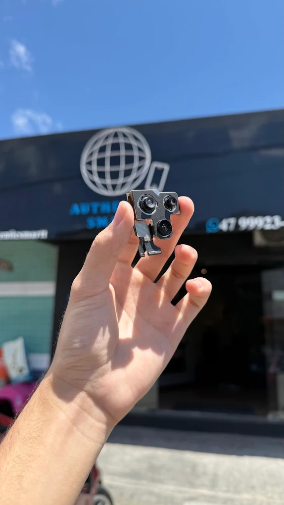 Câmera e Conector — Authentic Smart · Centro de Reparo de Hardware|Authentic Smart · Centro de Reparo de HardwareItajaí